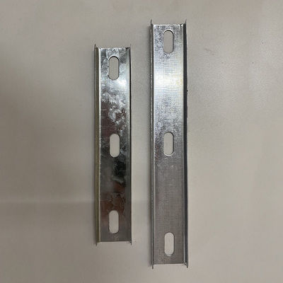 qualité  Smooth Surface Cable Tray Fittings Bridge Cross Arm 1.5mm Thickness usine