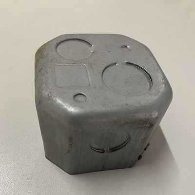 Le coffret d'extrémité électrique en métal de boîte de jonction de fonte imperméable argentée a adapté aux besoins du client