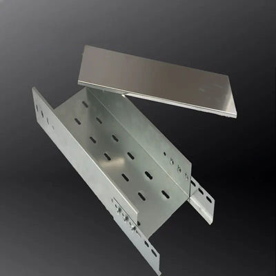 Câble perforé rendant résistant Tray With Cover Rust Resistance en métal du feu